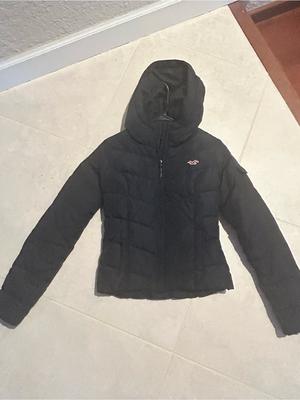 Hollister Black cropped Quilted Hooded Puffer Jacket